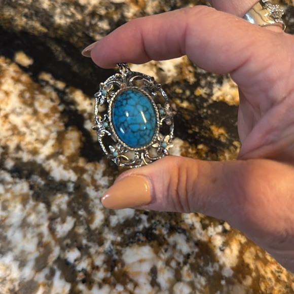 Vintage Turquoise Pendant with flower Accents - Picture 5 of 5
